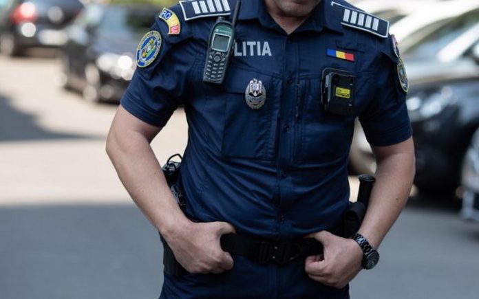 Timis policemen apprehend a man attempting to sell toxic substances stolen from Italy
